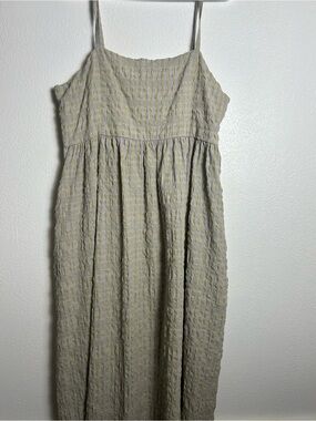 Light Sage Textured Maxi Dress with Spaghetti Straps
